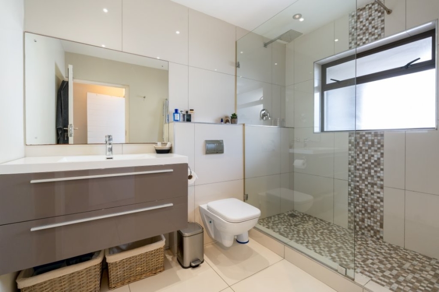 To Let 2 Bedroom Property for Rent in Three Anchor Bay Western Cape